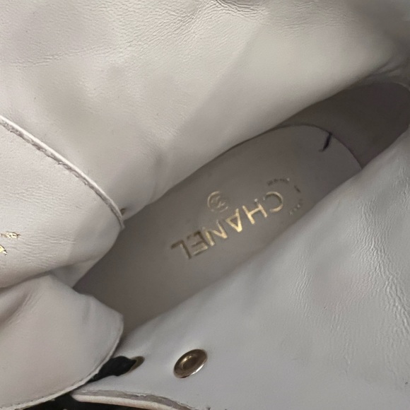 Lovely most sought after Chanel Boots Authentic size 10/40 - Picture 8 of 11